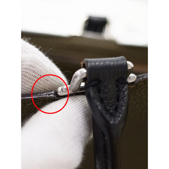 Louis Vuitton Lock Me Handbag - Picture 8 of 9